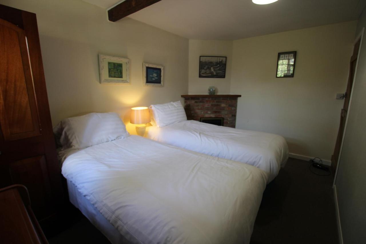 Villa Hunston Mill Self Catering Dog Friendly à Chichester Extérieur photo