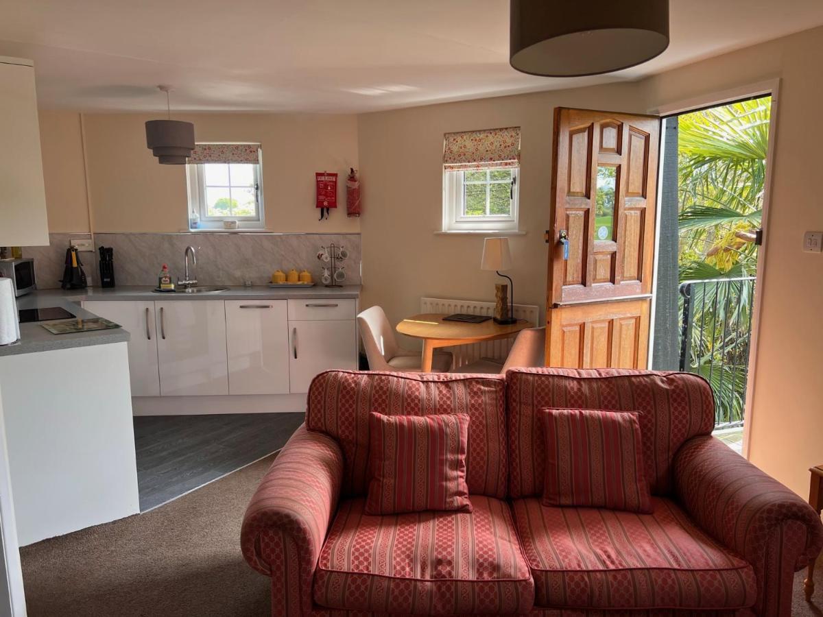 Villa Hunston Mill Self Catering Dog Friendly à Chichester Extérieur photo