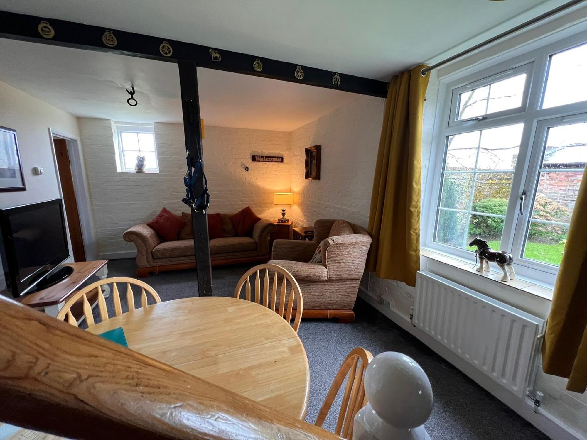 Hunston Mill Self Catering Dog Stay For Free Chichester Extérieur photo