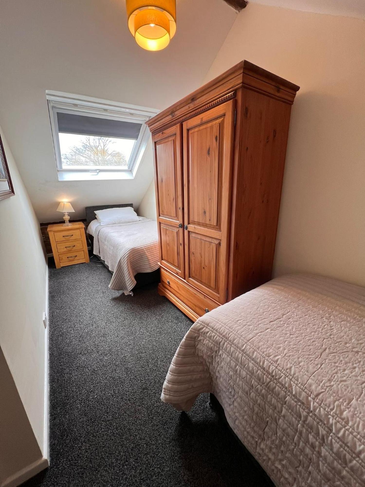 Hunston Mill Self Catering Dog Stay For Free Chichester Extérieur photo
