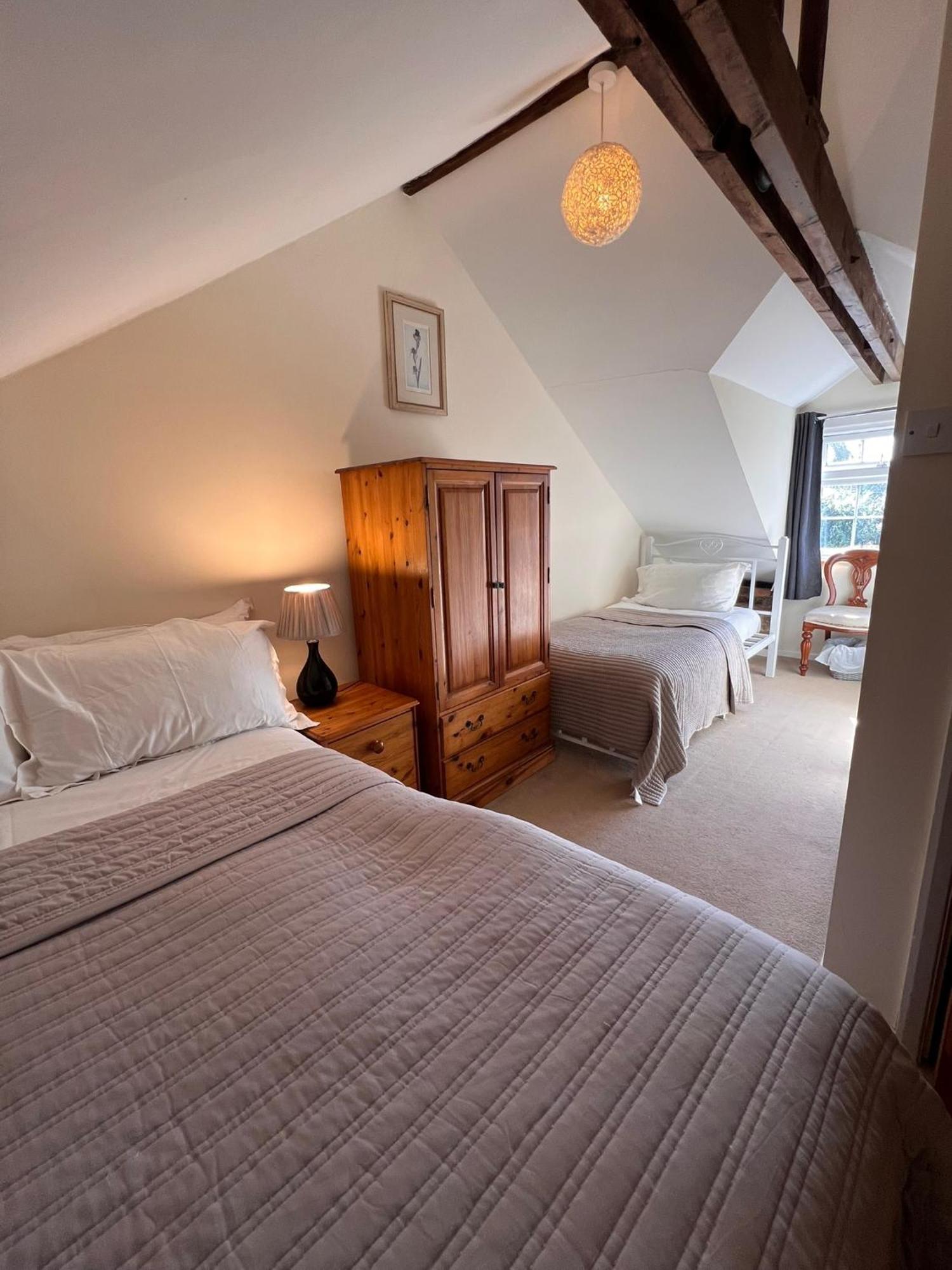 Hunston Mill Self Catering Dog Stay For Free Chichester Extérieur photo