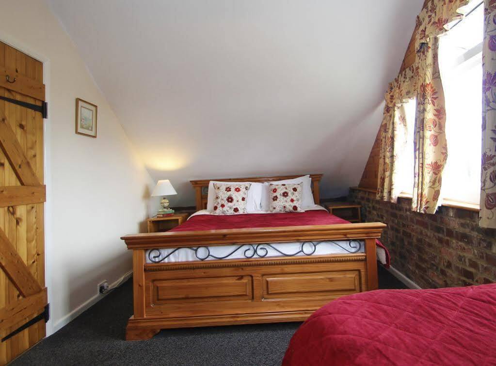 Hunston Mill Self Catering Dog Stay For Free Chichester Extérieur photo